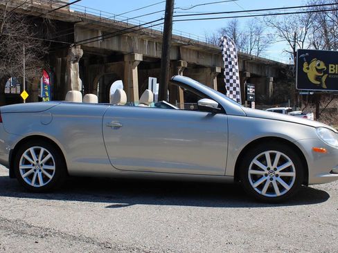 Used 2009 Volkswagen Eos Komfort image 10