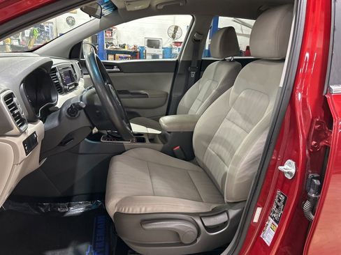 Used 2019 Kia Sportage LX AWD/4WD image 16