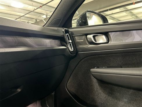 Certified 2023 Volvo C40 P8 Recharge Ultimate image 21