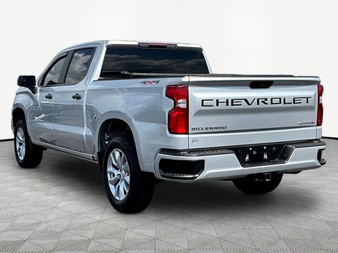 Used 2020 Chevrolet Silverado 1500 Custom w/ Custom Value Package AWD/4WD image 4