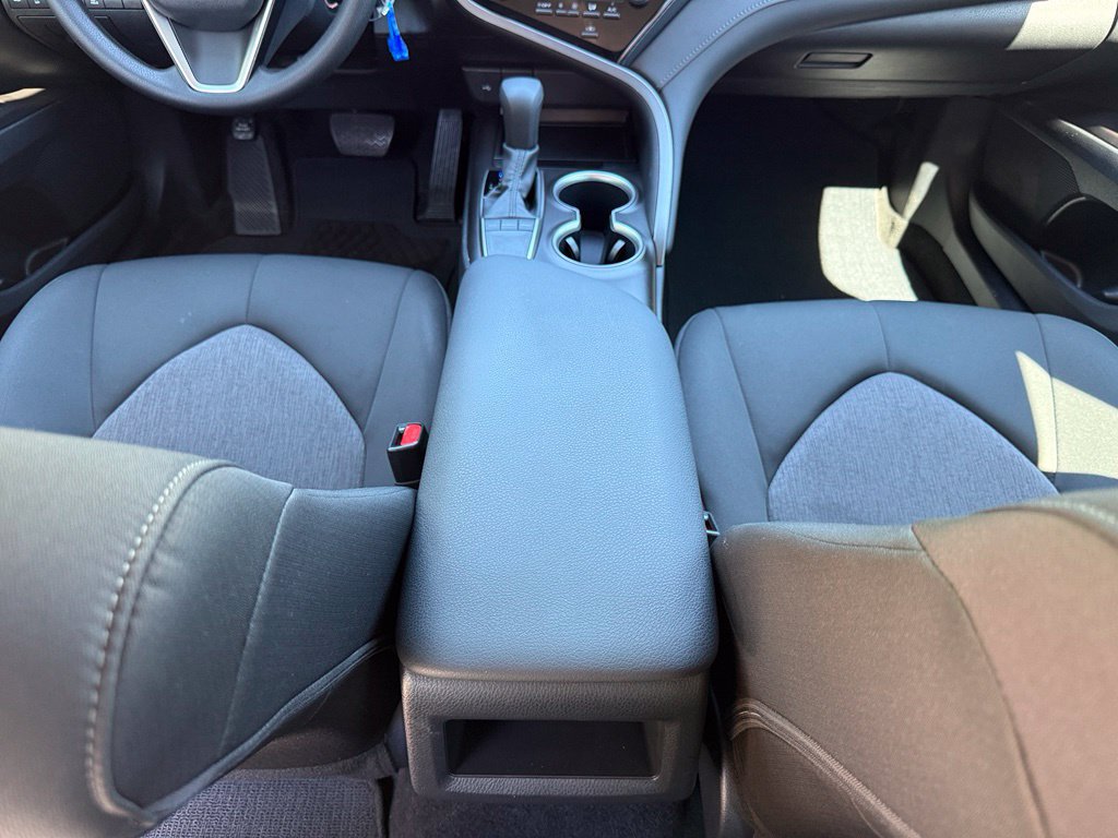 Used 2024 Toyota Camry LE FWD image 32
