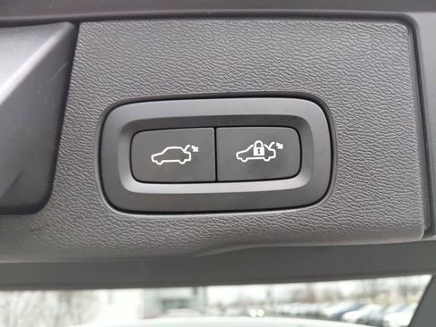 Used 2022 Volvo XC60 B5 Inscription w/ Advanced Package image 30