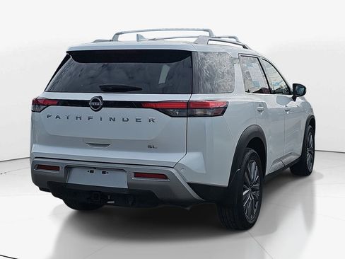 Used 2025 Nissan Pathfinder SL w/ SL Premium Package image 5