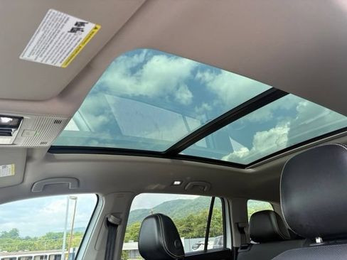 Used 2024 Volkswagen Atlas SE FWD image 26