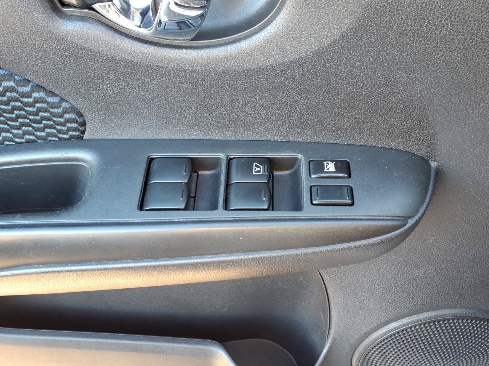Used 2019 Nissan Versa Note SV FWD image 20