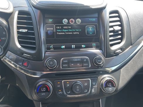 Used 2014 Chevrolet Impala LT w/ Convenience Package FWD image 20