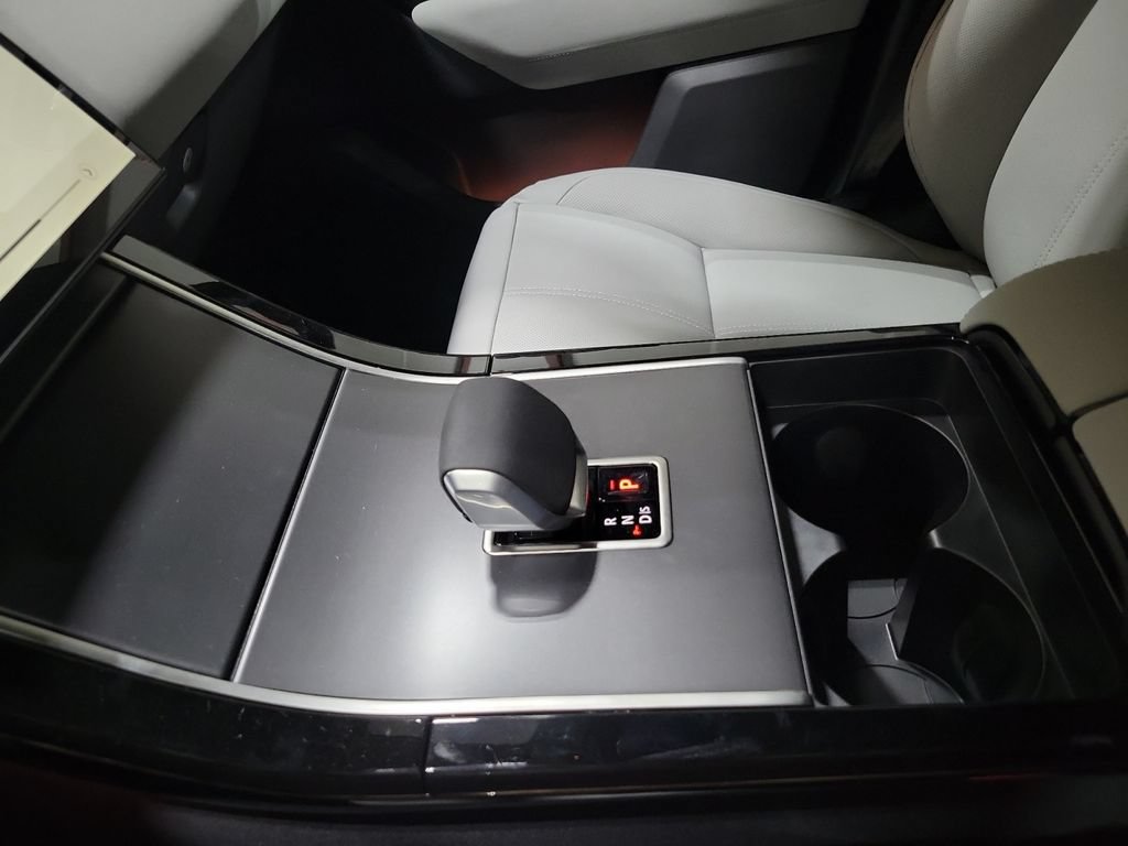 New 2026 Land Rover Range Rover Velar S AWD/4WD image 20