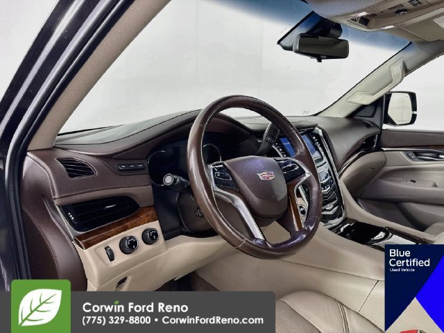 Used 2017 Cadillac Escalade ESV Premium Luxury AWD/4WD image 12