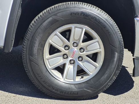 Used 2015 GMC Sierra 1500 SLE w/ SLE Value Package image 11