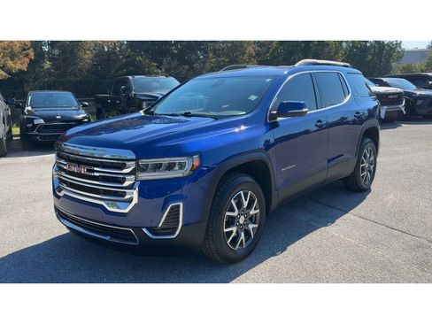 Certified 2023 GMC Acadia SLE w/ Driver Convenience Package image 4