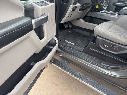 Used 2018 Ford F150 XLT w/ Equipment Group 302A Luxury AWD/4WD image 14