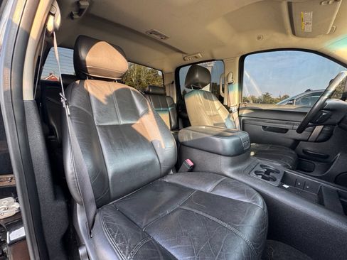 Used 2014 Chevrolet Silverado 2500 LT w/ Z71 Appearance Package AWD/4WD image 28