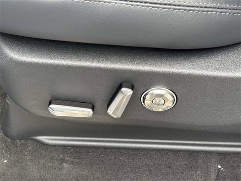 New 2025 Lincoln Navigator L Reserve w/ Jet Appearance Package image 24