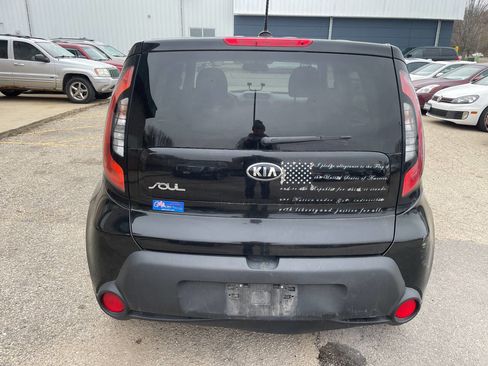 Used 2016 Kia Soul Base 4dr Crossover 6M image 6