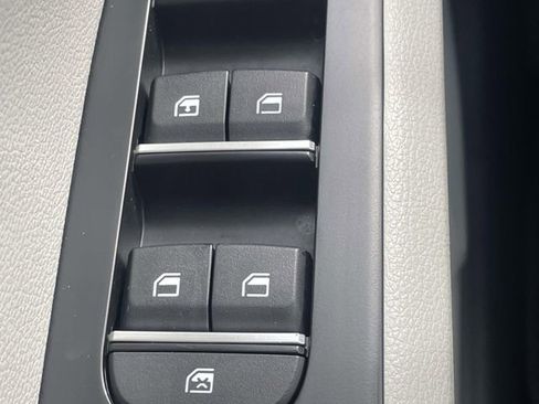 Used 2023 Kia Soul EX image 25