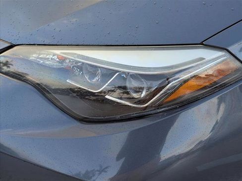 Used 2019 Toyota Corolla SE image 10