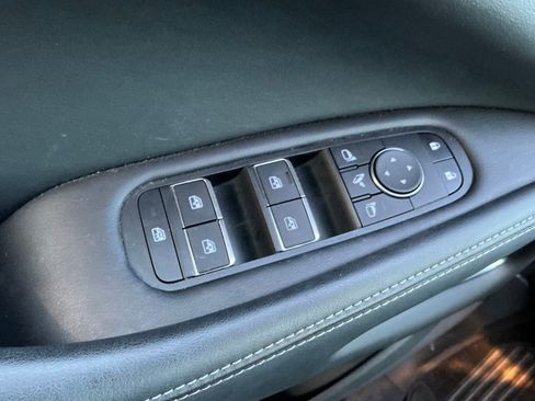 Used 2025 INFINITI QX60 Luxe w/ Vision Package image 10