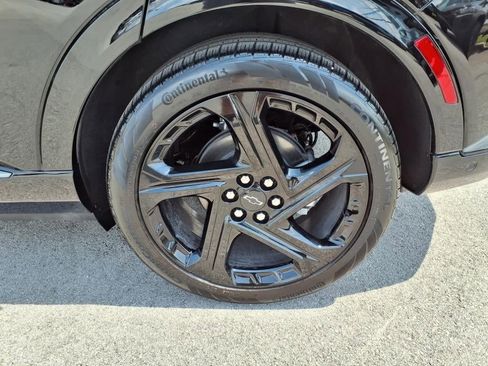 Used 2024 Chevrolet Equinox EV RS FWD image 31