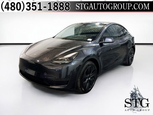Used 2024 Tesla Model Y Long Range RWD image 1