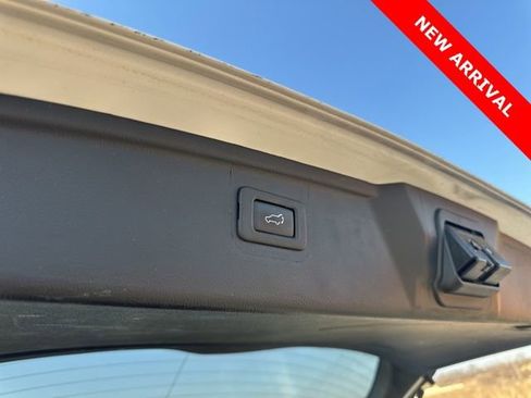 Used 2017 Subaru Outback 3.6R Touring w/ Popular Package #5A image 20