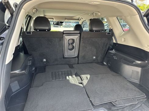 Used 2020 Nissan Rogue SL w/ Premium Package image 60