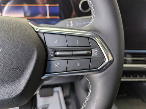 New 2026 Chevrolet Equinox EV LT w/ Convenience Package II image 9