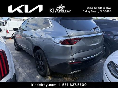 Used 2024 Buick Enclave Premium w/ Experience Buick Package FWD image 8