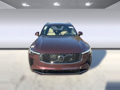 New 2026 Volvo XC90 B5 Plus w/ Protection Package image 6