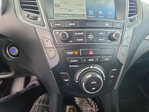 Used 2018 Hyundai Santa Fe Sport w/ 2.0T Ultimate Tech Package 05 FWD image 12