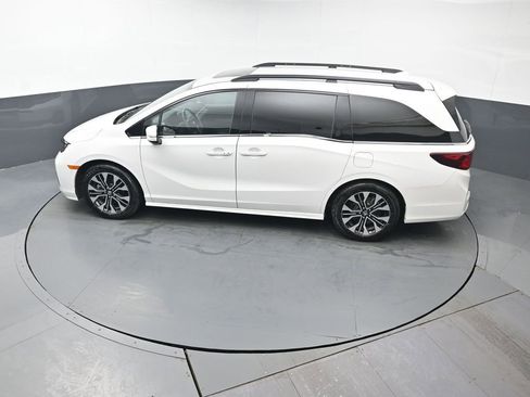 Certified 2025 Honda Odyssey Elite image 41