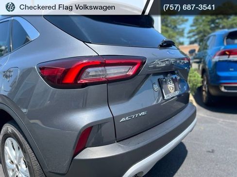 Used 2024 Ford Escape Active AWD/4WD image 9