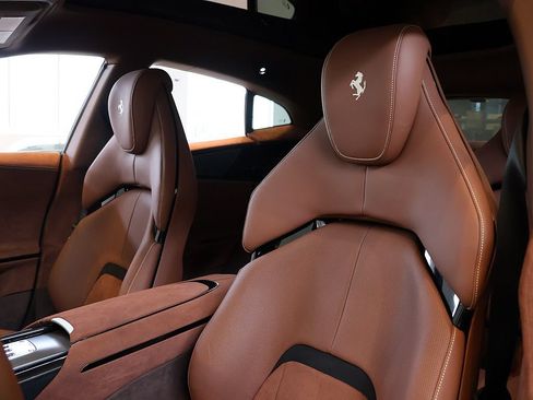 Certified 2025 Ferrari Purosangue AWD/4WD image 37