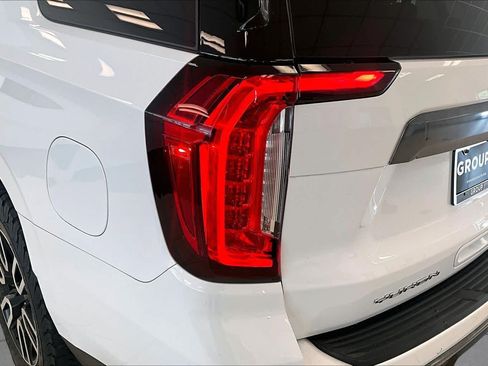 Used 2022 GMC Yukon AT4 AWD/4WD image 28