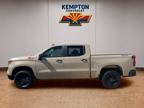 Used 2022 Chevrolet Silverado 1500 Custom Trail Boss AWD/4WD image 3