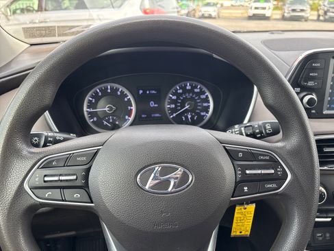 Used 2020 Hyundai Santa Fe SE image 24