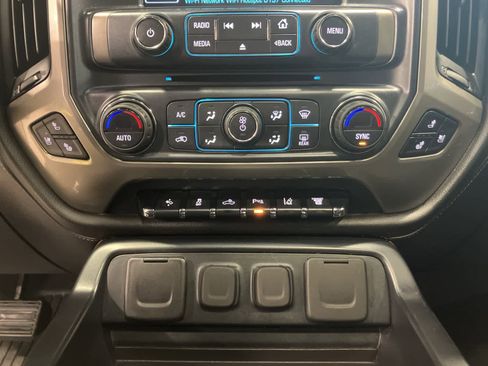 Used 2018 Chevrolet Silverado 2500 High Country image 20