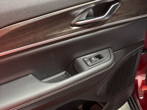 New 2025 Jeep Grand Cherokee Limited image 23