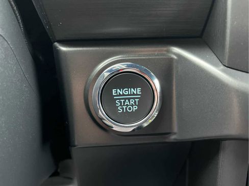 Used 2024 Ford F150 XLT w/ Equipment Group 302A MID image 39