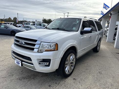 Used 2015 Ford Expedition EL Platinum image 3
