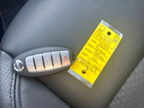 Used 2024 Nissan Altima 2.5 SR FWD image 28