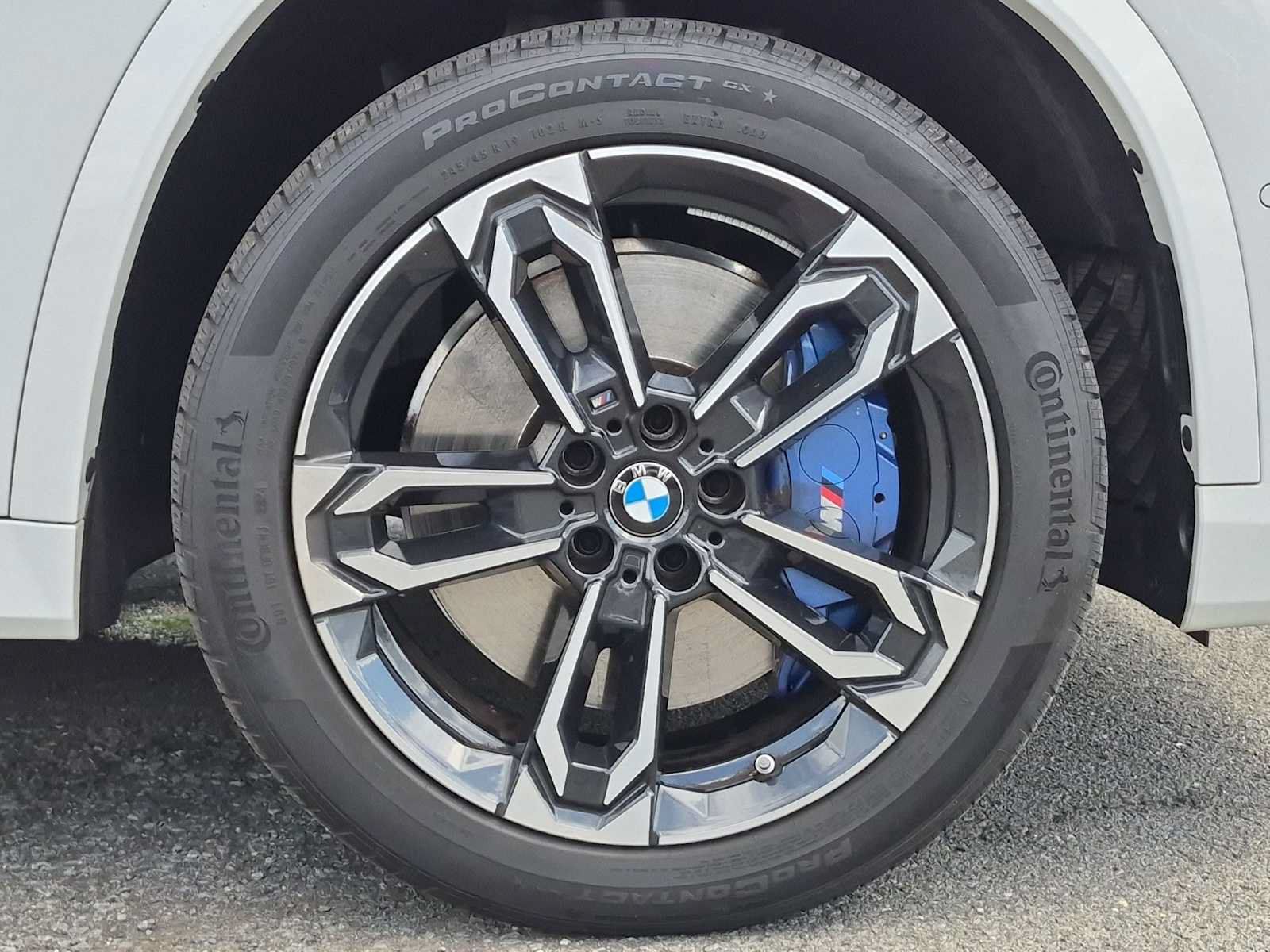Used 2025 BMW X1 M35i w/ Shadowloine Package AWD/4WD image 14