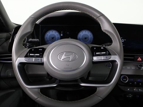 Certified 2025 Hyundai Elantra SEL image 26