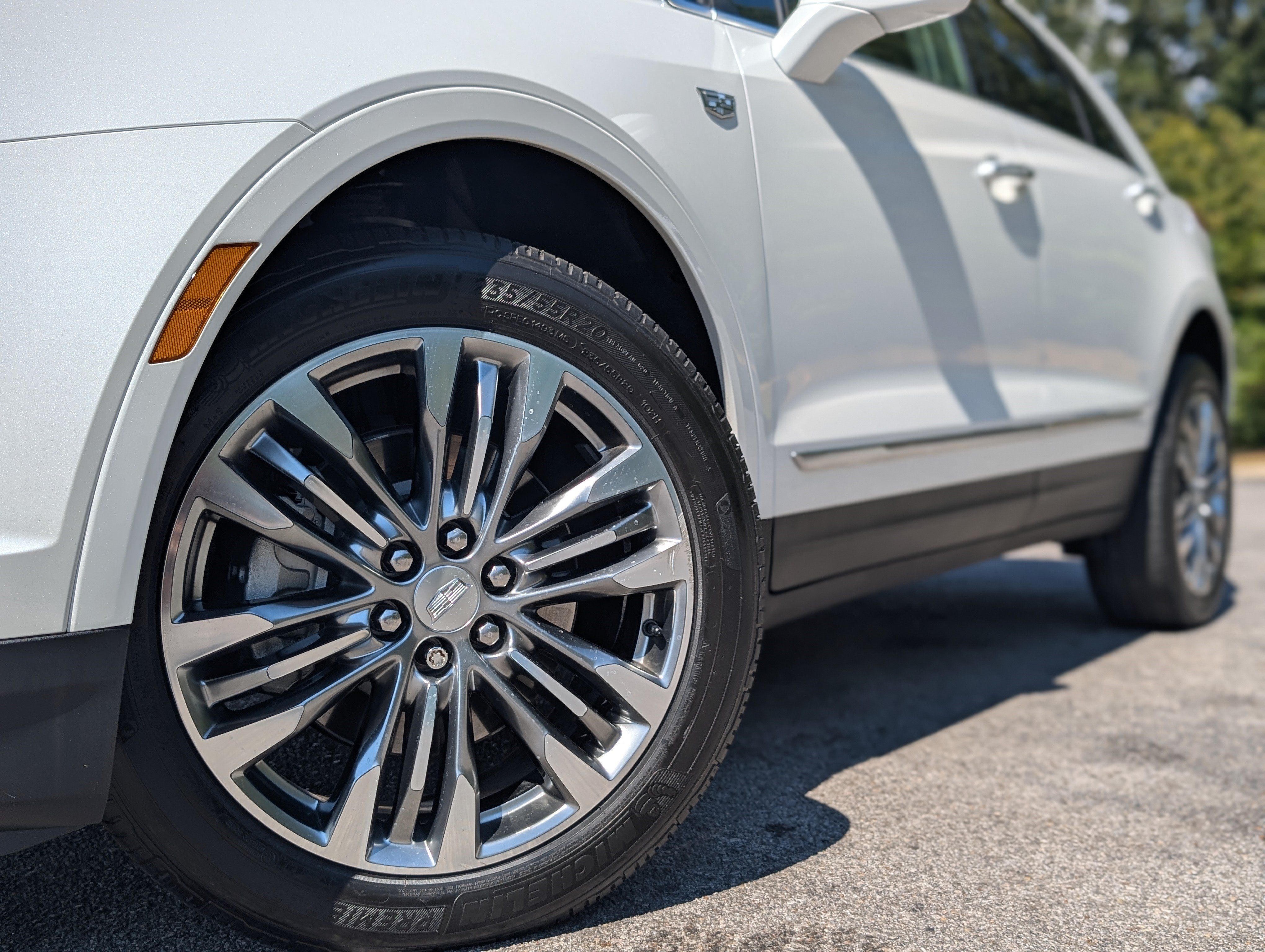 Used 2018 Cadillac XT5 Premium Luxury w/ LPO, Wheel Lock Package FWD image 36