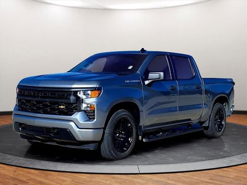 Used 2023 Chevrolet Silverado 1500 Custom image 23