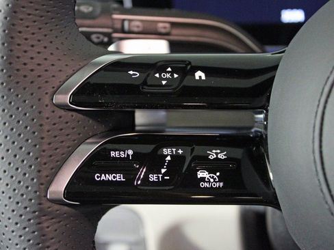 Certified 2026 Mercedes-Benz GLS 450 4MATIC image 20