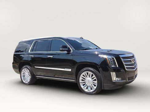 Used 2019 Cadillac Escalade Platinum AWD/4WD image 7