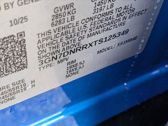 New 2026 Chevrolet Equinox EV LT AWD/4WD image 17