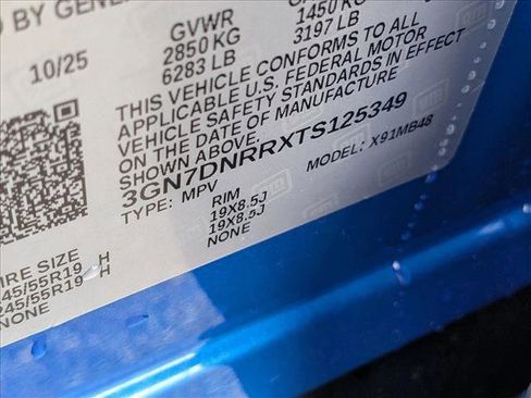 New 2026 Chevrolet Equinox EV LT AWD/4WD image 17