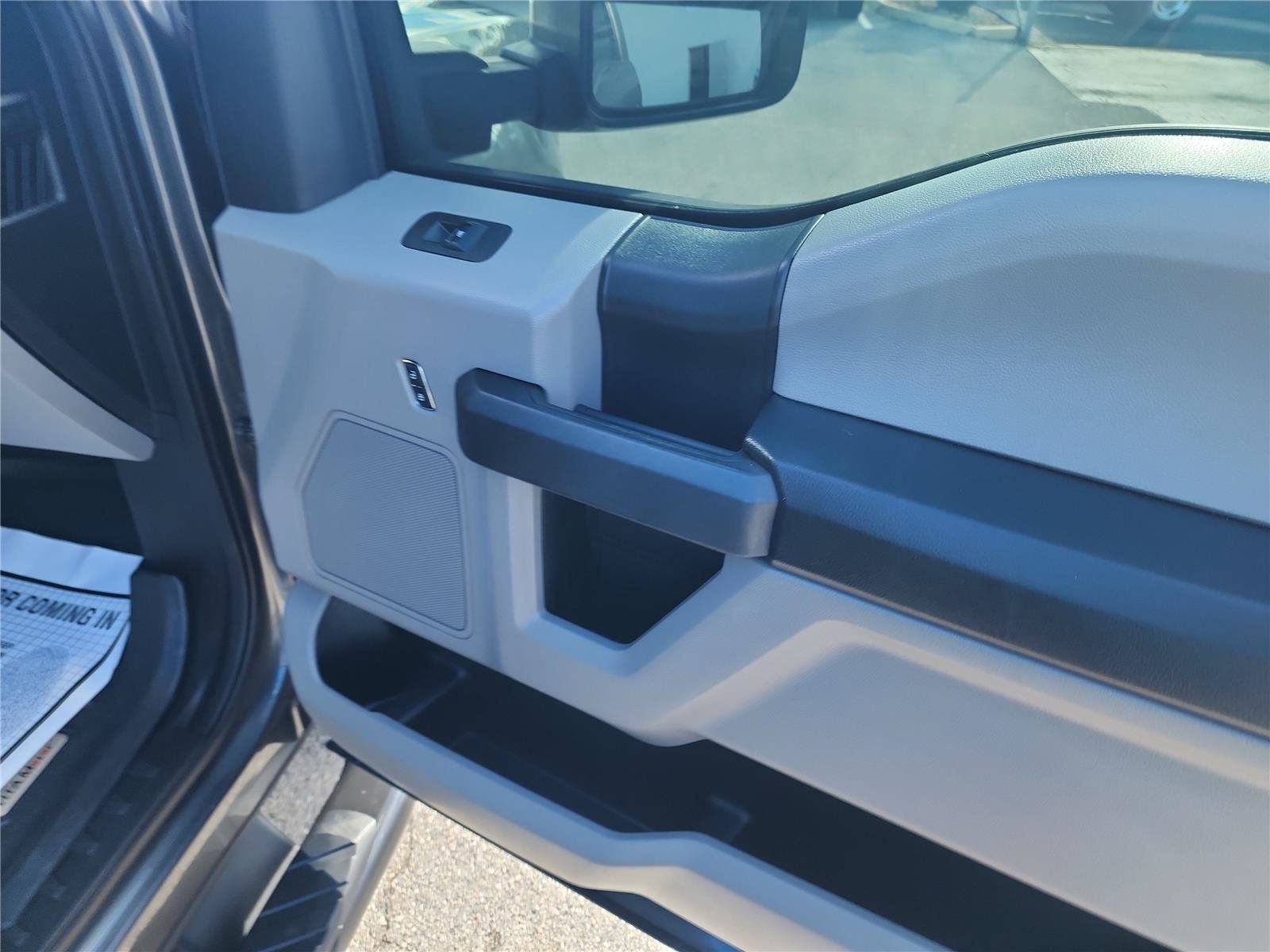 Used 2017 Ford F150 XL w/ Equipment Group 101A Mid AWD/4WD image 26