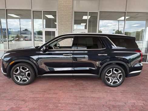 Used 2024 Hyundai Palisade Limited FWD image 11